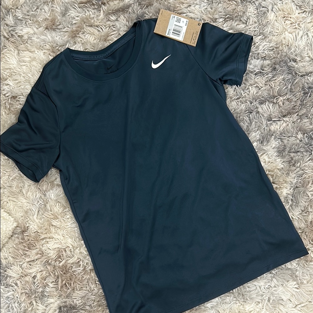 Nike Women's Black T-Shirt